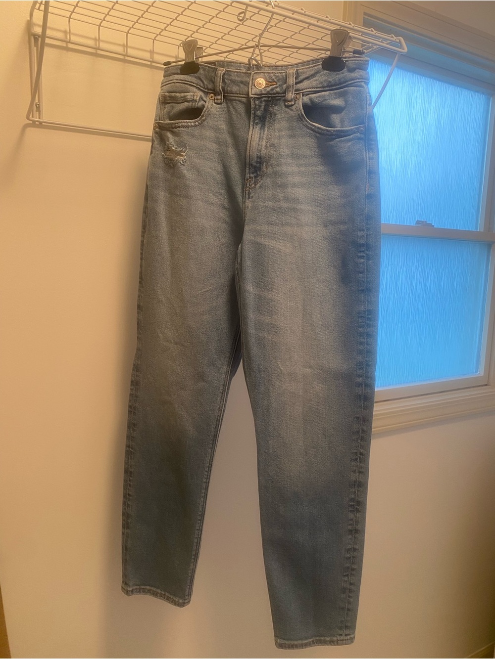 American Eagle Outfitters High-Rise Light Blue Jeans